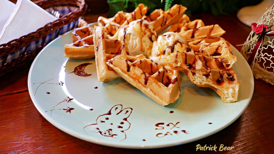 攝香咖啡館︱如同回家般溫暖的草屯寵物友善咖啡廳，義大利麵&甜點很優質～111初訪~