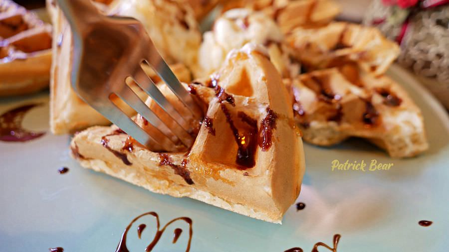 攝香咖啡館︱如同回家般溫暖的草屯寵物友善咖啡廳，義大利麵&甜點很優質～111初訪~