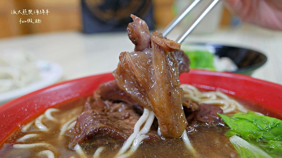 中華牛肉麵︱歷久彌新、沒變太多的南投中興新村眷村味道～有幾道必吃!111年更新