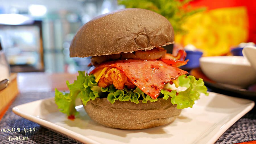 斯威比漢堡 Sweet bits and Burgers︱美味又道地的澳洲漢堡在中興新村!午後飄揚起異國香味～114.8.21重新開幕!