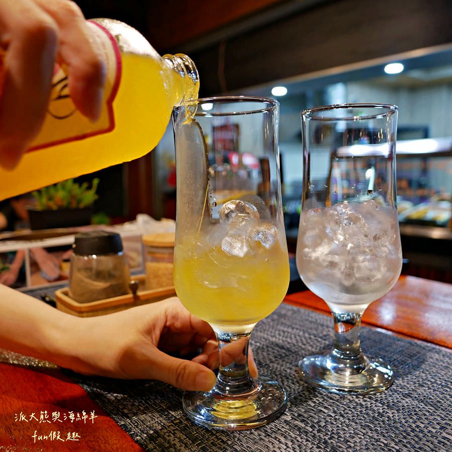 斯威比漢堡 Sweet bits and Burgers︱美味又道地的澳洲漢堡在中興新村!午後飄揚起異國香味～114.8.21重新開幕!