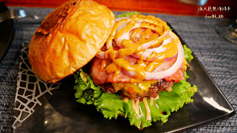 斯威比漢堡 Sweet bits and Burgers︱美味又道地的澳洲漢堡在中興新村!午後飄揚起異國香味～114.8.21重新開幕!