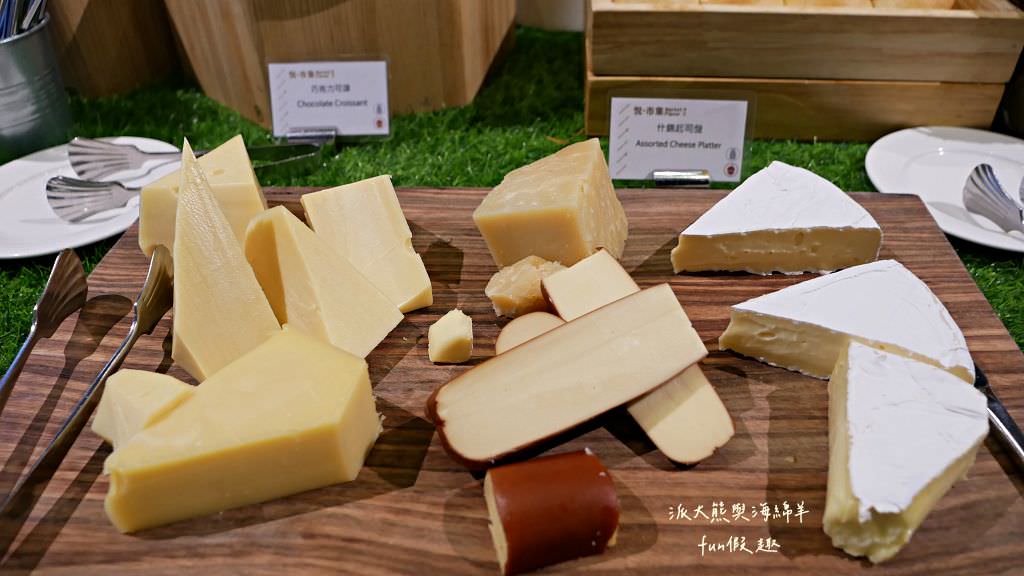 台北新板希爾頓酒店｜新北首間國際連鎖五星酒店住宿心得、板橋奢華感滿點入住首選推薦～Market Flavor 悅市集自助餐廳吃到飽!睽違15年重新返回臺灣，於2018年10月盛大再開幕!