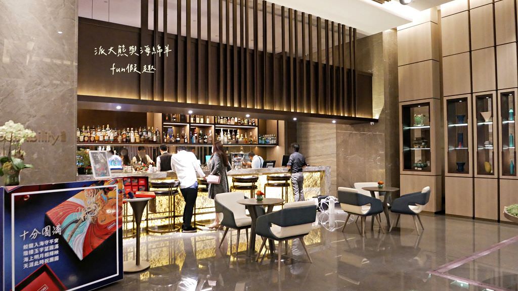 台北新板希爾頓酒店｜新北首間國際連鎖五星酒店住宿心得、板橋奢華感滿點入住首選推薦～Market Flavor 悅市集自助餐廳吃到飽!睽違15年重新返回臺灣，於2018年10月盛大再開幕!