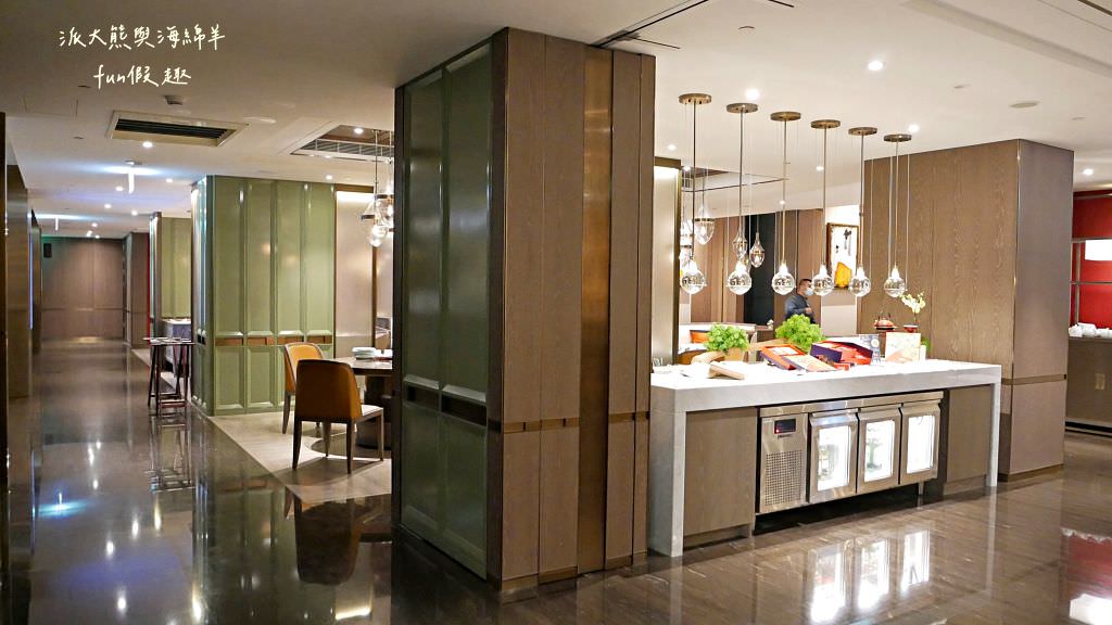 台北新板希爾頓酒店｜新北首間國際連鎖五星酒店住宿心得、板橋奢華感滿點入住首選推薦～Market Flavor 悅市集自助餐廳吃到飽!睽違15年重新返回臺灣，於2018年10月盛大再開幕!