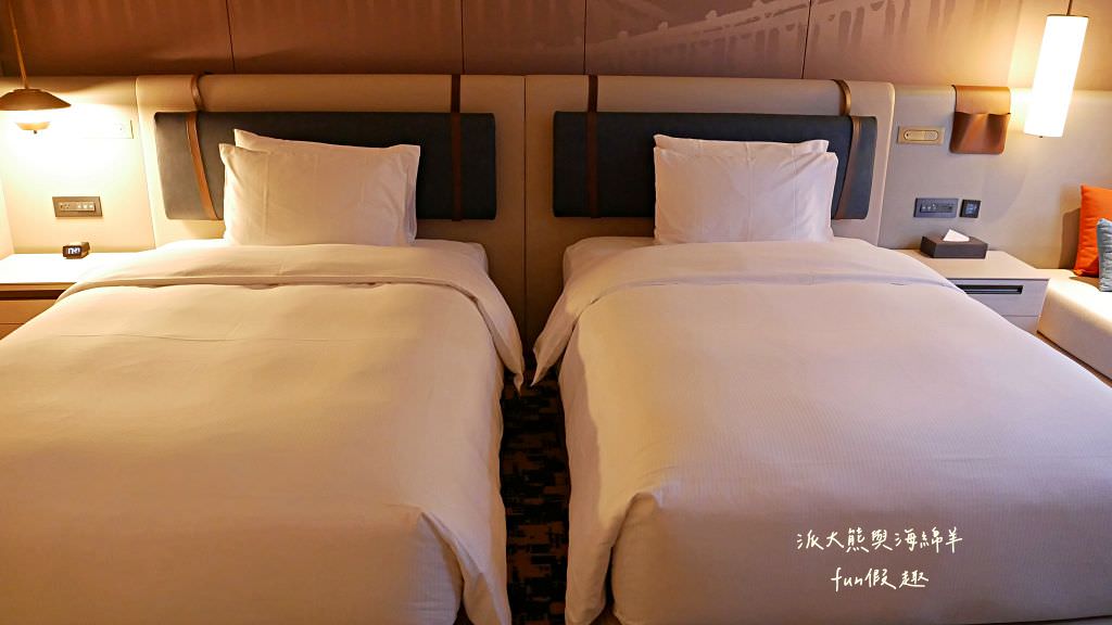 台北新板希爾頓酒店｜新北首間國際連鎖五星酒店住宿心得、板橋奢華感滿點入住首選推薦～Market Flavor 悅市集自助餐廳吃到飽!睽違15年重新返回臺灣，於2018年10月盛大再開幕!