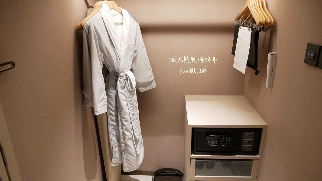 台北新板希爾頓酒店｜新北首間國際連鎖五星酒店住宿心得、板橋奢華感滿點入住首選推薦～Market Flavor 悅市集自助餐廳吃到飽!睽違15年重新返回臺灣，於2018年10月盛大再開幕!