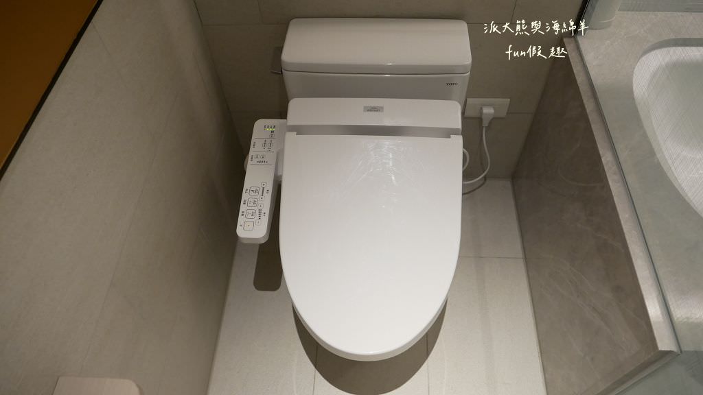 台北新板希爾頓酒店｜新北首間國際連鎖五星酒店住宿心得、板橋奢華感滿點入住首選推薦～Market Flavor 悅市集自助餐廳吃到飽!睽違15年重新返回臺灣，於2018年10月盛大再開幕!