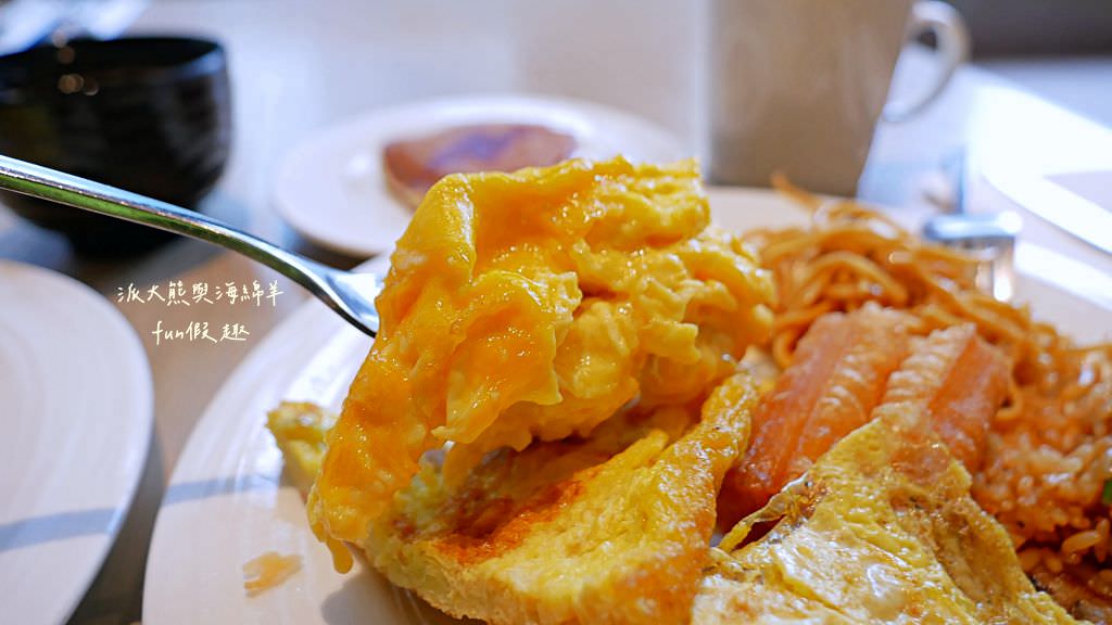 台北新板希爾頓酒店｜新北首間國際連鎖五星酒店住宿心得、板橋奢華感滿點入住首選推薦～Market Flavor 悅市集自助餐廳吃到飽!睽違15年重新返回臺灣，於2018年10月盛大再開幕!