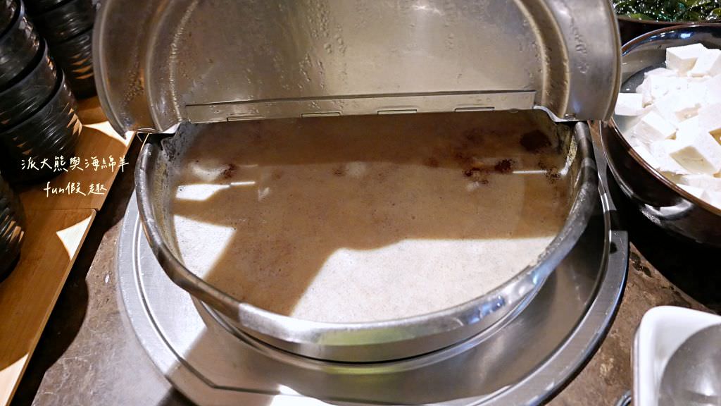 台北新板希爾頓酒店｜新北首間國際連鎖五星酒店住宿心得、板橋奢華感滿點入住首選推薦～Market Flavor 悅市集自助餐廳吃到飽!睽違15年重新返回臺灣，於2018年10月盛大再開幕!