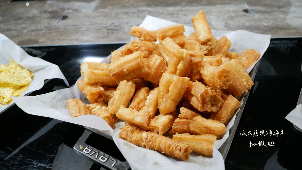 台北新板希爾頓酒店｜新北首間國際連鎖五星酒店住宿心得、板橋奢華感滿點入住首選推薦～Market Flavor 悅市集自助餐廳吃到飽!睽違15年重新返回臺灣，於2018年10月盛大再開幕!