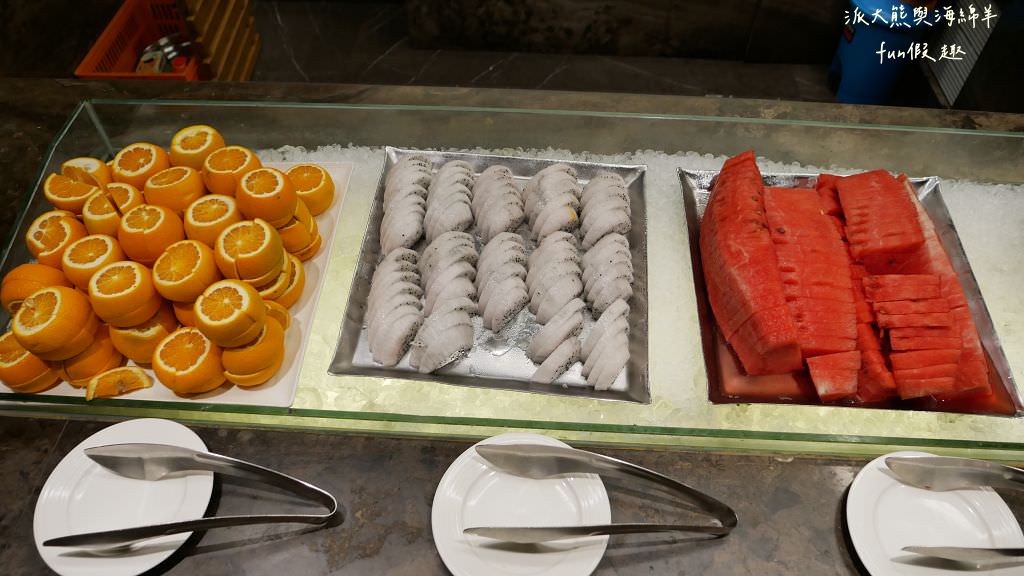 台北新板希爾頓酒店｜新北首間國際連鎖五星酒店住宿心得、板橋奢華感滿點入住首選推薦～Market Flavor 悅市集自助餐廳吃到飽!睽違15年重新返回臺灣，於2018年10月盛大再開幕!