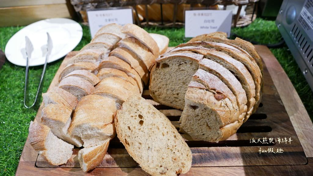 台北新板希爾頓酒店｜新北首間國際連鎖五星酒店住宿心得、板橋奢華感滿點入住首選推薦～Market Flavor 悅市集自助餐廳吃到飽!睽違15年重新返回臺灣，於2018年10月盛大再開幕!