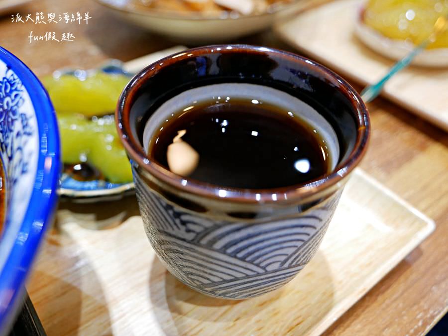 小初店︱臺中南屯必吃國民排隊美食與每日限量極厚牛肉麵!2022-2024年米其林臺中必比登推介美味～食尚玩家採訪的台中美食