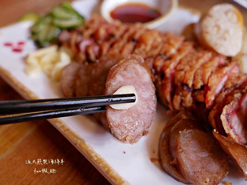 台客燒肉粥︱米其林必比登推介四連霸、飄香逾50載的臺中南屯古早味～砂鍋粥&台客三寶大拼盤必吃!傳承自於1971年創立忠孝路肉粥～