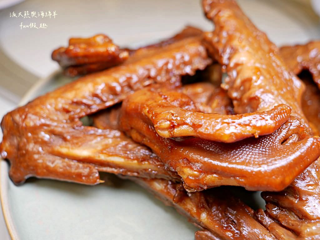 拾粵茶餐館外帶年菜︱2023草屯豪華精緻媲美五星飯店的限量港式年菜組合～@開箱體驗