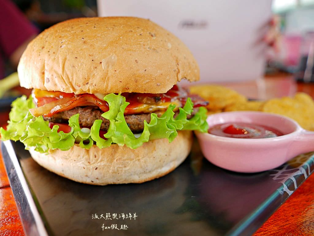 斯威比漢堡 Sweet bits and Burgers︱美味又道地的澳洲漢堡在中興新村!午後飄揚起異國香味～114.8.21重新開幕!