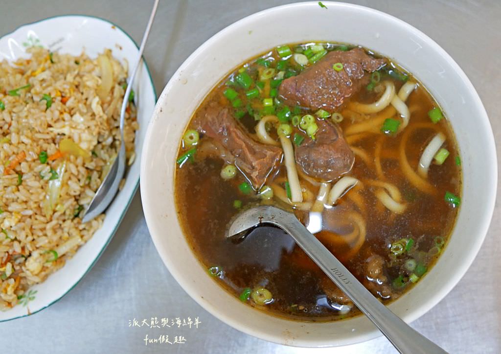合川麵食館︱轉角遇見草屯美味的在地家常麵館，不論是麵食、餃子還是炒飯都有自己的風味～111.9