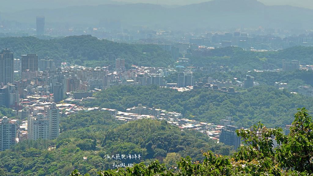 內湖碧山巖櫻花步道｜免出國也可享受粉嫩櫻花與寺廟步道結合的浪漫風景!110
