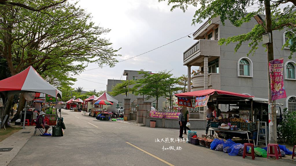 學甲蜀葵花文化節★4月花況.臺南學甲年度盛事.欣賞五顏六色的蜀葵花、鼠尾草、百日草、雞冠花、萬壽菊描繪出光華里民活動中心最美的必逛花海,也別忘了品嘗學甲必吃的美食唷!來個學甲一日遊吧~ - 第73張圖 學甲蜀葵花文化節★4月花況.臺南學甲年度盛事.欣賞五顏六色的蜀葵花、鼠尾草、百日草、雞冠花、萬壽菊描繪出光華里民活動中心最美的必逛花海,也別忘了品嘗學甲必吃的美食唷!來個學甲一日遊吧~
