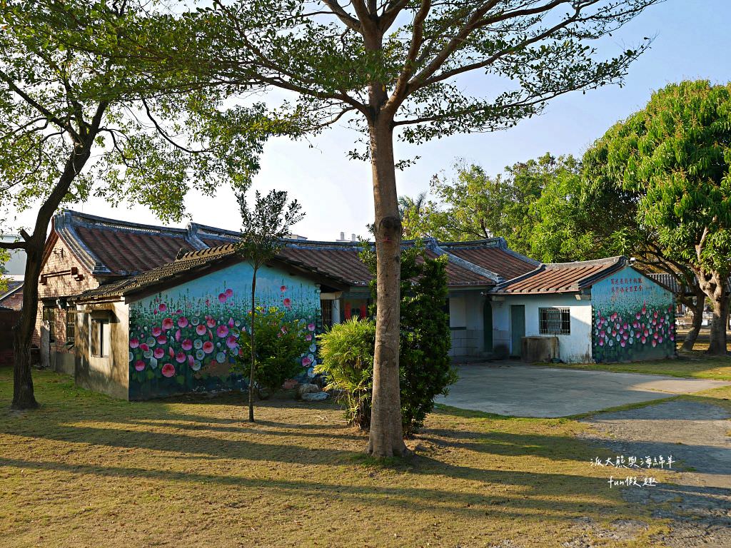 學甲蜀葵花文化節★4月花況．臺南學甲年度盛事．欣賞五顏六色的蜀葵花、鼠尾草、百日草、雞冠花、萬壽菊描繪出光華里民活動中心最美的必逛花海，也別忘了品嘗學甲必吃的美食唷!來個學甲一日遊吧～