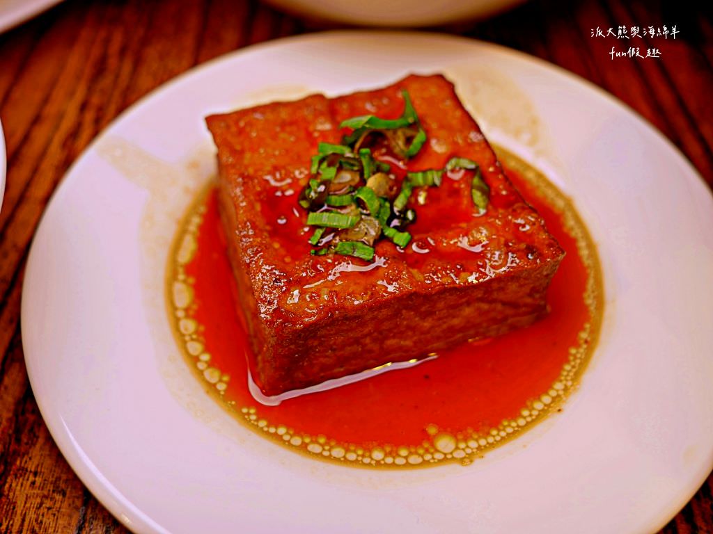 富狀元豬腳︱2023年臺中米其林必比登推介4連霸、人潮絡繹不絕、無懈可擊的古早味豬腳～2023閏二月記得來添福添壽