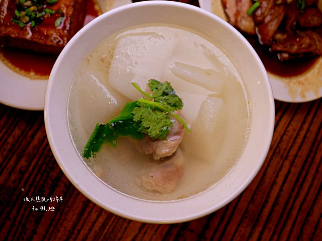 富狀元豬腳︱2023年臺中米其林必比登推介4連霸、人潮絡繹不絕、無懈可擊的古早味豬腳～2023閏二月記得來添福添壽