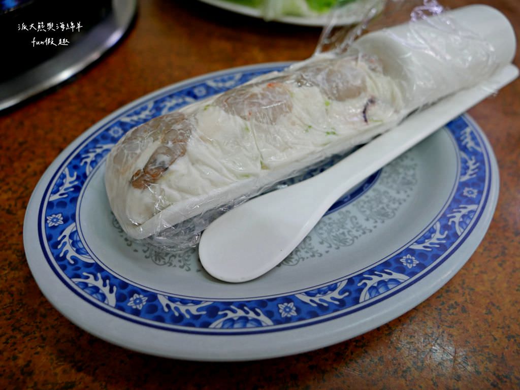 汕頭天天沙茶火鍋︱高雄鹽埕飄香逾70年的在地老店，濃厚刺扁魚湯頭與祖傳秘製沙茶醬，共譜潮汕好滋味，開店即爆棚，沒訂位就只能碰運氣!食尚玩家介紹2次～