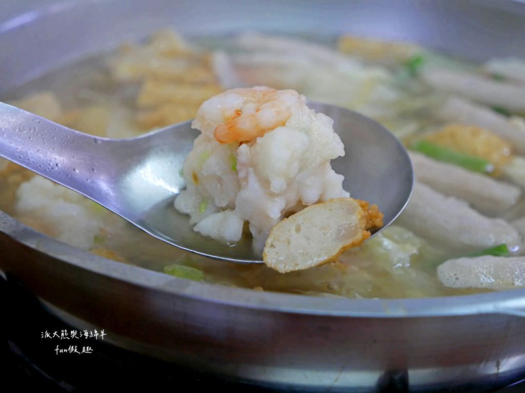 汕頭天天沙茶火鍋︱高雄鹽埕飄香逾70年的在地老店，濃厚刺扁魚湯頭與祖傳秘製沙茶醬，共譜潮汕好滋味，開店即爆棚，沒訂位就只能碰運氣!食尚玩家介紹2次～