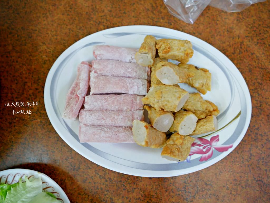 汕頭天天沙茶火鍋︱高雄鹽埕飄香逾70年的在地老店，濃厚刺扁魚湯頭與祖傳秘製沙茶醬，共譜潮汕好滋味，開店即爆棚，沒訂位就只能碰運氣!食尚玩家介紹2次～