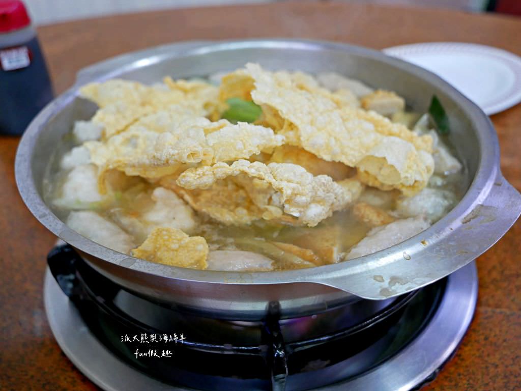 汕頭天天沙茶火鍋︱高雄鹽埕飄香逾70年的在地老店，濃厚刺扁魚湯頭與祖傳秘製沙茶醬，共譜潮汕好滋味，開店即爆棚，沒訂位就只能碰運氣!食尚玩家介紹2次～