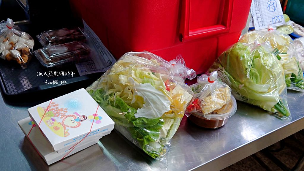 汕頭天天沙茶火鍋︱高雄鹽埕飄香逾70年的在地老店，濃厚刺扁魚湯頭與祖傳秘製沙茶醬，共譜潮汕好滋味，開店即爆棚，沒訂位就只能碰運氣!食尚玩家介紹2次～