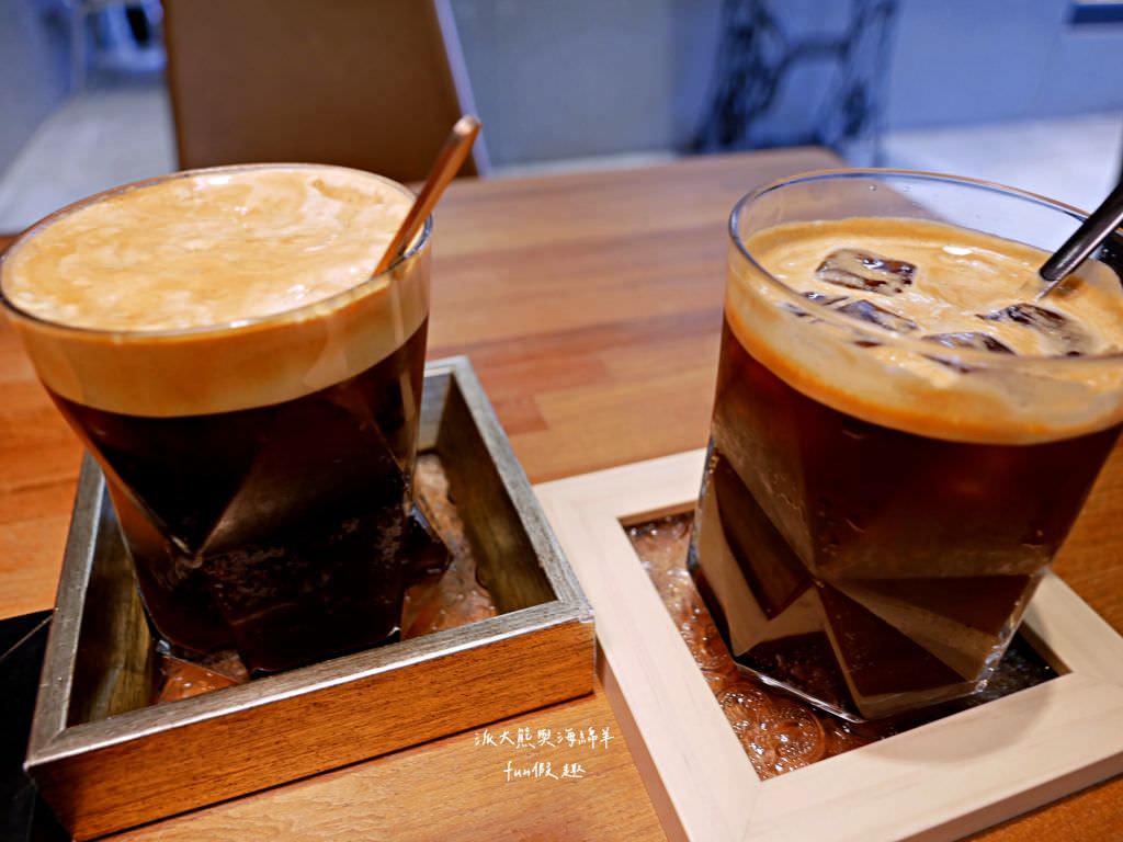 漫半拍Slowly Café︱網美必訪咖啡廳！精緻甜點、義式餐點與夢幻氛圍，追求複合感官體驗的極致，探索美食甜點的無限可能!!2樓是長隄婚紗～