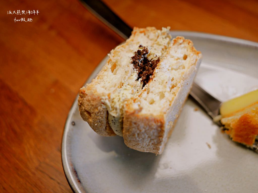 漫半拍Slowly Café︱網美必訪咖啡廳!精緻甜點、義式餐點與夢幻氛圍,追求複合感官體驗的極致,探索美食甜點的無限可能!!2樓是長隄婚紗~ - 第91張圖 漫半拍Slowly Café︱網美必訪咖啡廳!精緻甜點、義式餐點與夢幻氛圍,追求複合感官體驗的極致,探索美食甜點的無限可能!!2樓是長隄婚紗~