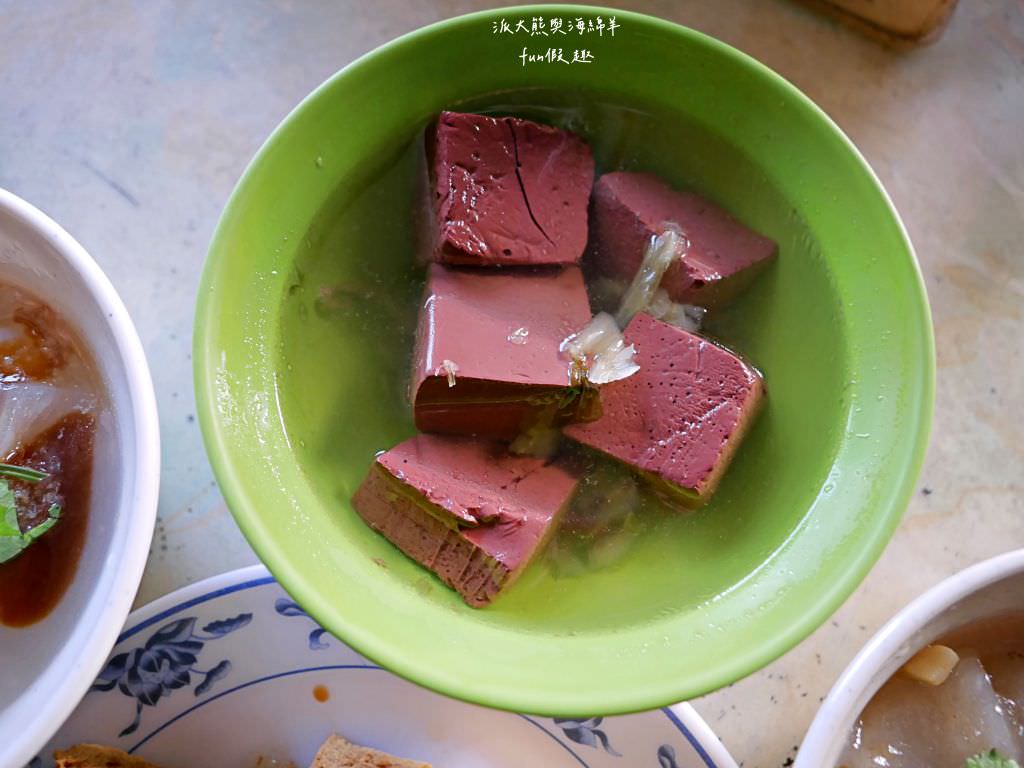 包尾橋頭臭豆腐︱南投市區酥脆帶香的神祕振興橋頭邊臭豆腐～2訪更新囉!酥脆美味又涮嘴的臭豆腐～
