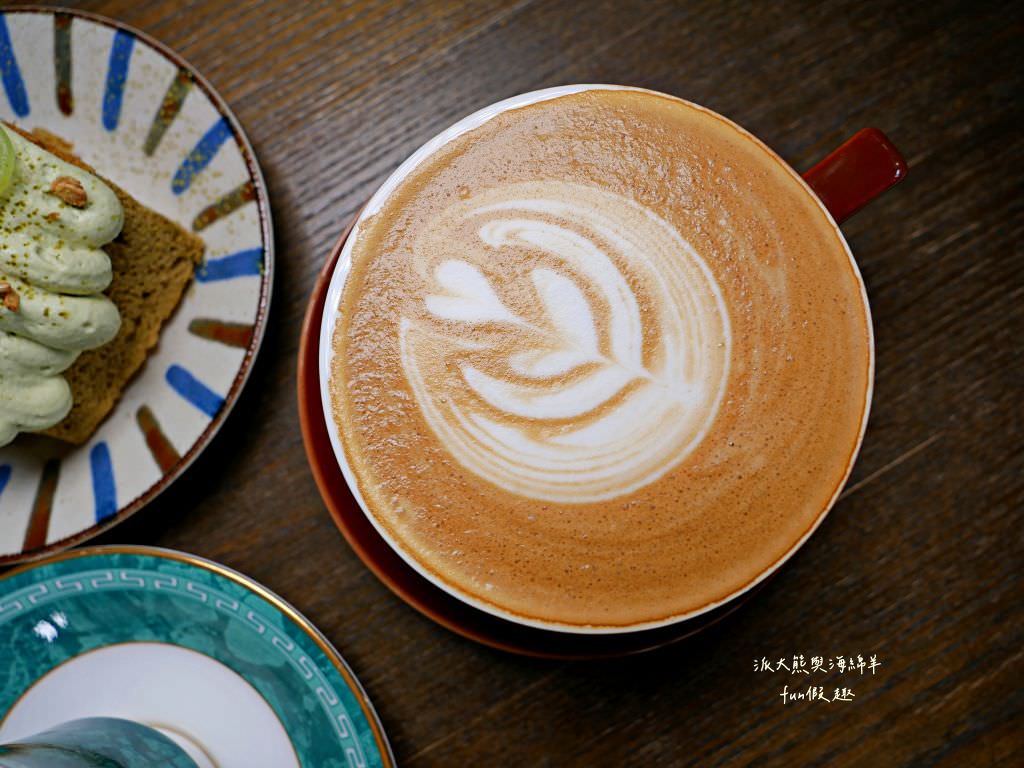 拾悅咖啡•Take Fun｜靜謐不限時的舒適空間，甜點與手沖咖啡的極致結合，來中興新村重拾喜悅並享受場輕工業風咖啡之旅！～111.3