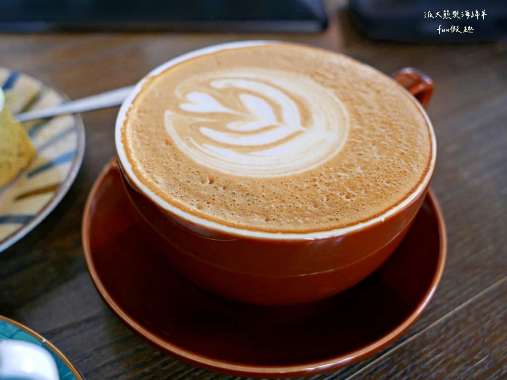 拾悅咖啡•Take Fun｜靜謐不限時的舒適空間，甜點與手沖咖啡的極致結合，來中興新村重拾喜悅並享受場輕工業風咖啡之旅！～111.3