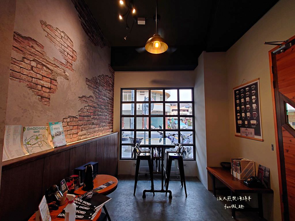 拾悅咖啡•Take Fun｜靜謐不限時的舒適空間，甜點與手沖咖啡的極致結合，來中興新村重拾喜悅並享受場輕工業風咖啡之旅！～111.3