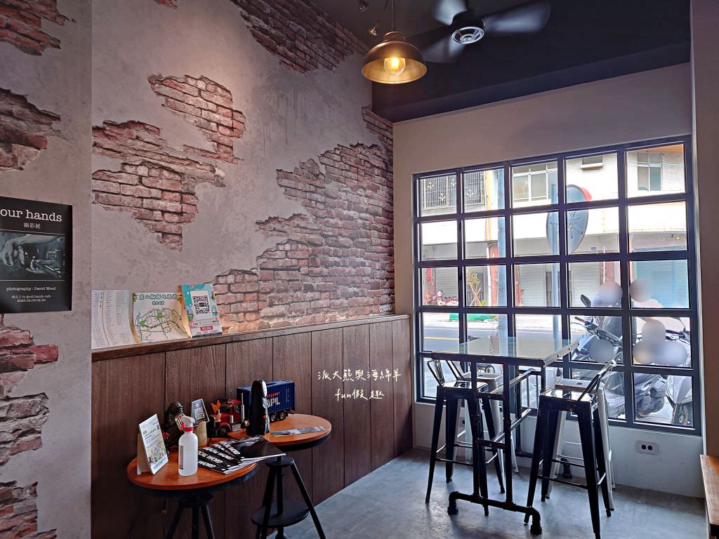 拾悅咖啡•Take Fun｜靜謐不限時的舒適空間，甜點與手沖咖啡的極致結合，來中興新村重拾喜悅並享受場輕工業風咖啡之旅！～111.3