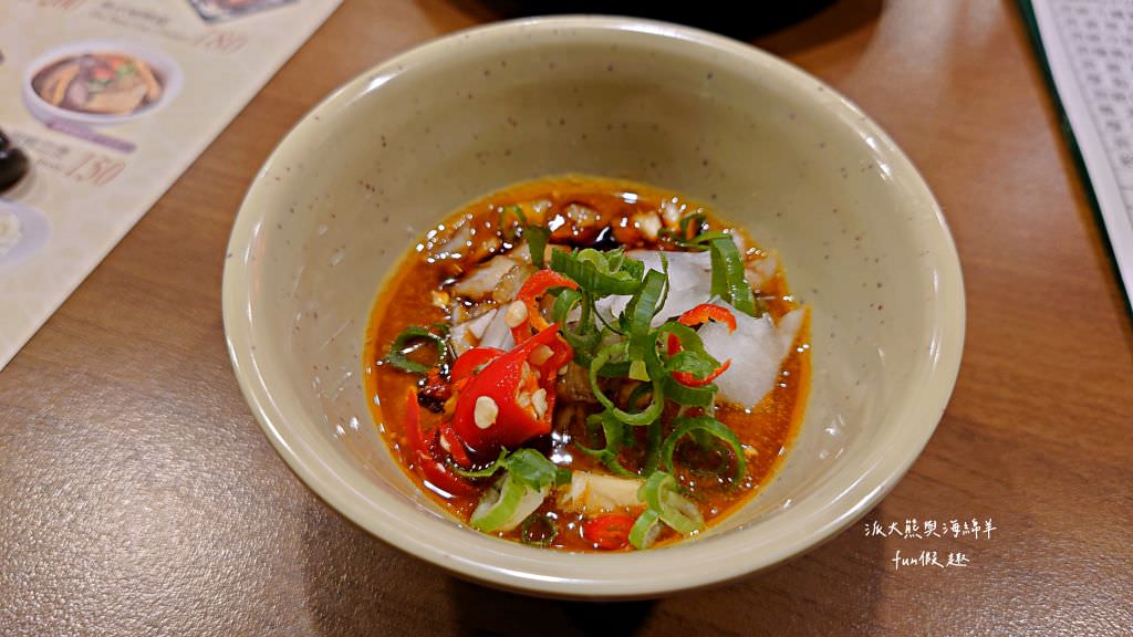 汕頭泉成沙茶火鍋中山總店︱連韓國瑜也難以抗拒的超過1甲子必吃高雄新興沙茶火鍋～創立於民國32年!