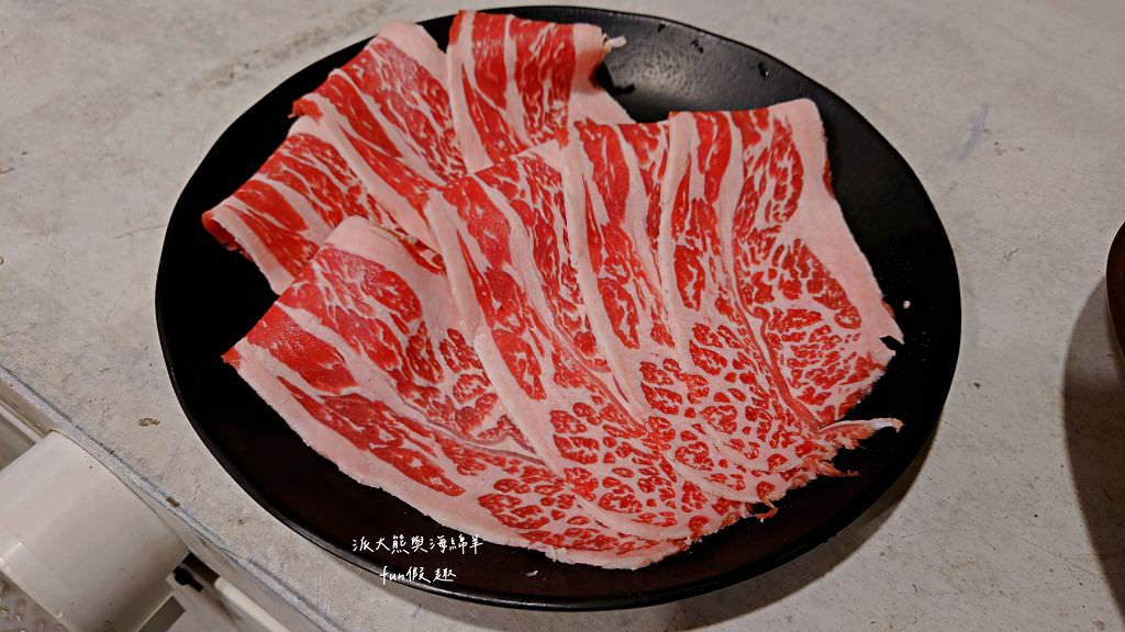 汕頭泉成沙茶火鍋中山總店︱連韓國瑜也難以抗拒的超過1甲子必吃高雄新興沙茶火鍋～創立於民國32年!