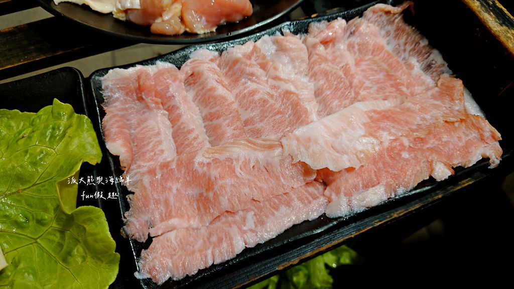 汕頭泉成沙茶火鍋中山總店︱連韓國瑜也難以抗拒的超過1甲子必吃高雄新興沙茶火鍋～創立於民國32年!