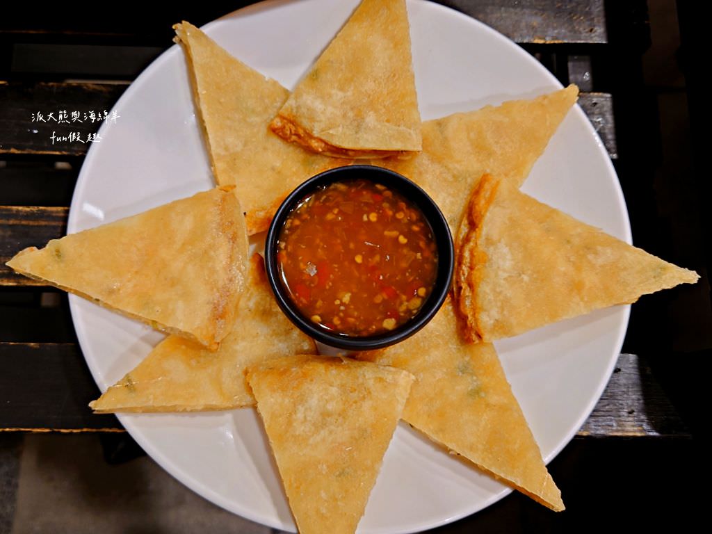 汕頭泉成沙茶火鍋中山總店︱連韓國瑜也難以抗拒的超過1甲子必吃高雄新興沙茶火鍋～創立於民國32年!