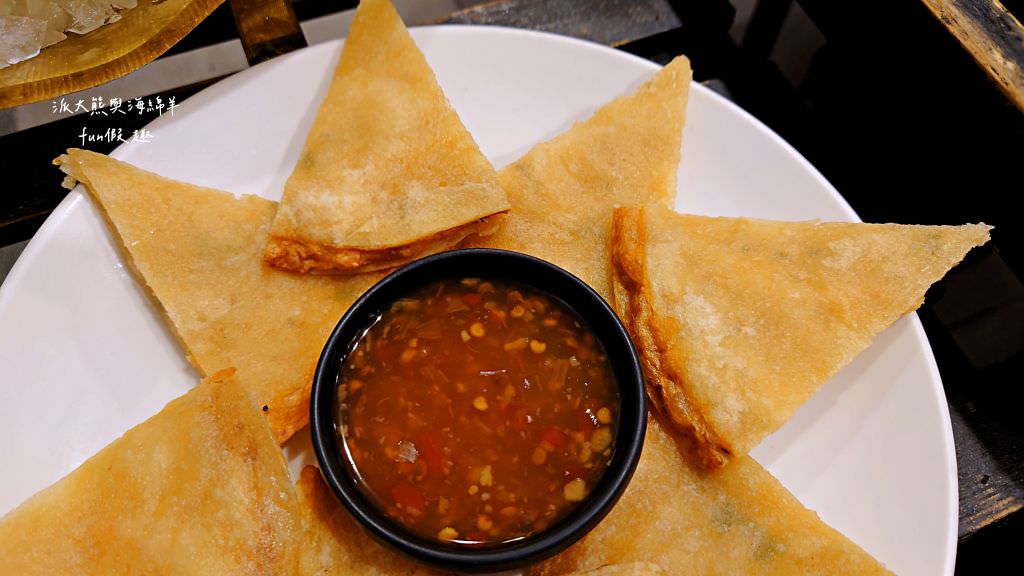 汕頭泉成沙茶火鍋中山總店︱連韓國瑜也難以抗拒的超過1甲子必吃高雄新興沙茶火鍋～創立於民國32年!