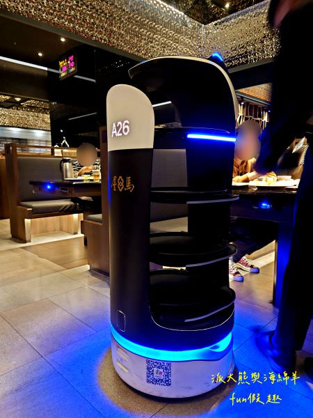 屋馬燒肉中友店︱臺中限定必吃的高性價比燒肉餐廳、讓人有賓至如歸般的優質服務，每到用餐時間必定大排人龍，在燒肉界可是有一席之地呢!～112