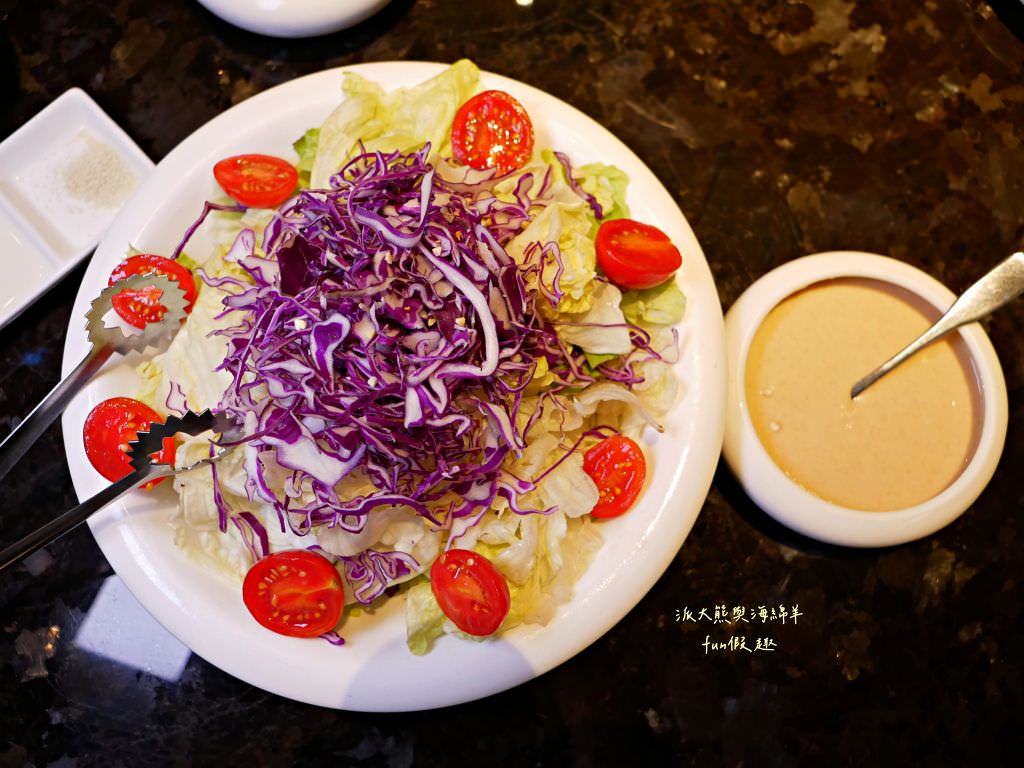 屋馬燒肉中友店︱臺中限定必吃的高性價比燒肉餐廳、讓人有賓至如歸般的優質服務，每到用餐時間必定大排人龍，在燒肉界可是有一席之地呢!～112