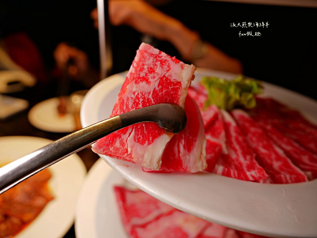 屋馬燒肉中友店︱臺中限定必吃的高性價比燒肉餐廳、讓人有賓至如歸般的優質服務，每到用餐時間必定大排人龍，在燒肉界可是有一席之地呢!～112