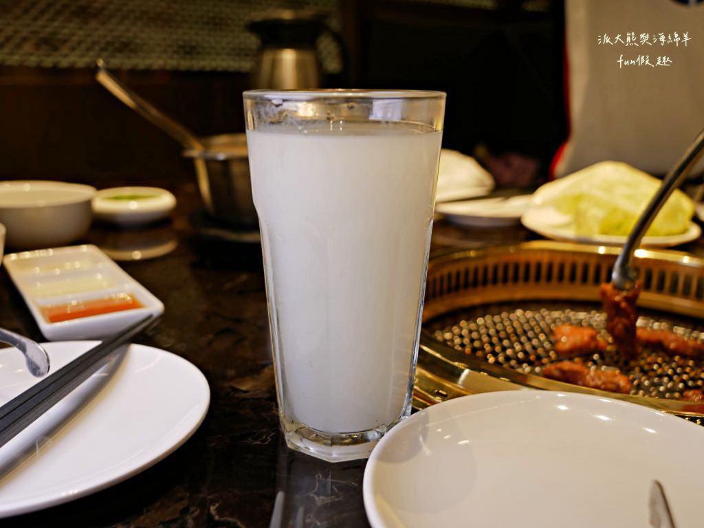 屋馬燒肉中友店︱臺中限定必吃的高性價比燒肉餐廳、讓人有賓至如歸般的優質服務，每到用餐時間必定大排人龍，在燒肉界可是有一席之地呢!～112