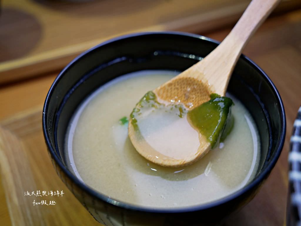 花旬定食HANA SHUN︱草屯最優質的日式豬排定食，來花旬品嚐酥脆炸物與美味甜點的絕妙組合，白飯、高麗菜絲、味噌湯均可免費續加～111.12開幕