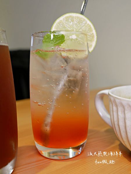 花旬定食HANA SHUN︱草屯最優質的日式豬排定食，來花旬品嚐酥脆炸物與美味甜點的絕妙組合，白飯、高麗菜絲、味噌湯均可免費續加～111.12開幕